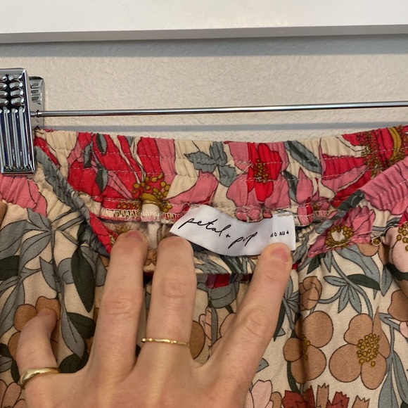 Petal and pup floral pants - Picture 2 of 4